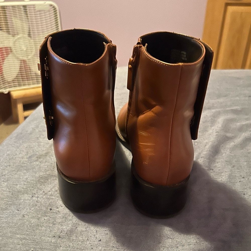 Tory Burch Brown Ankle Booties Classic Leather Design